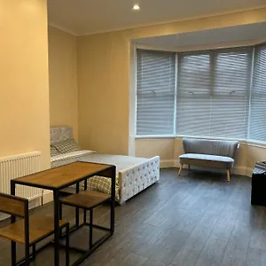 https://lovely-1-bedroom-apartment-in-kingston-upon-hull.yorkshirehotels.net